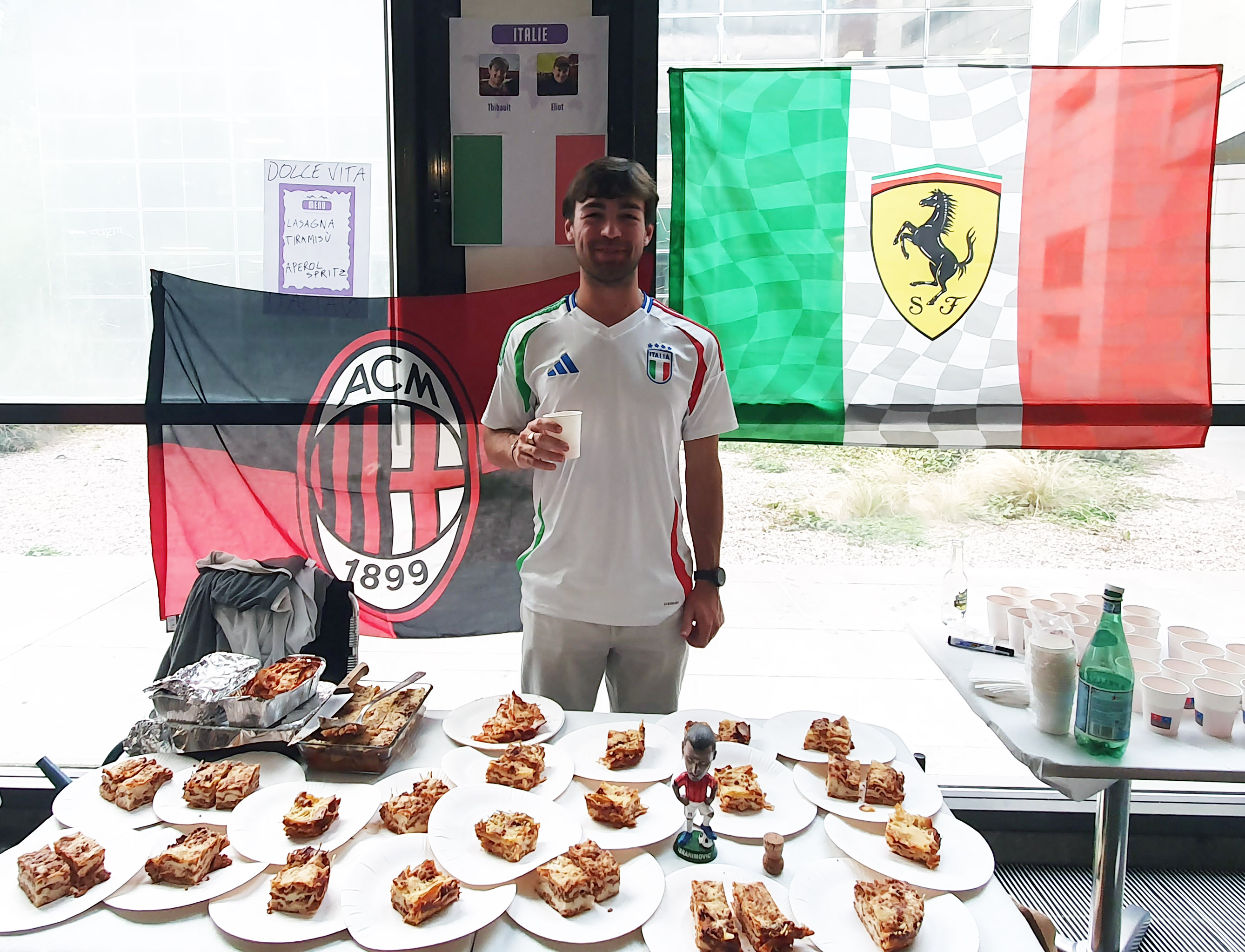 Soirée internationale ENSGSI : célébration de la diversité et des étudiants internationaux Stand italien 