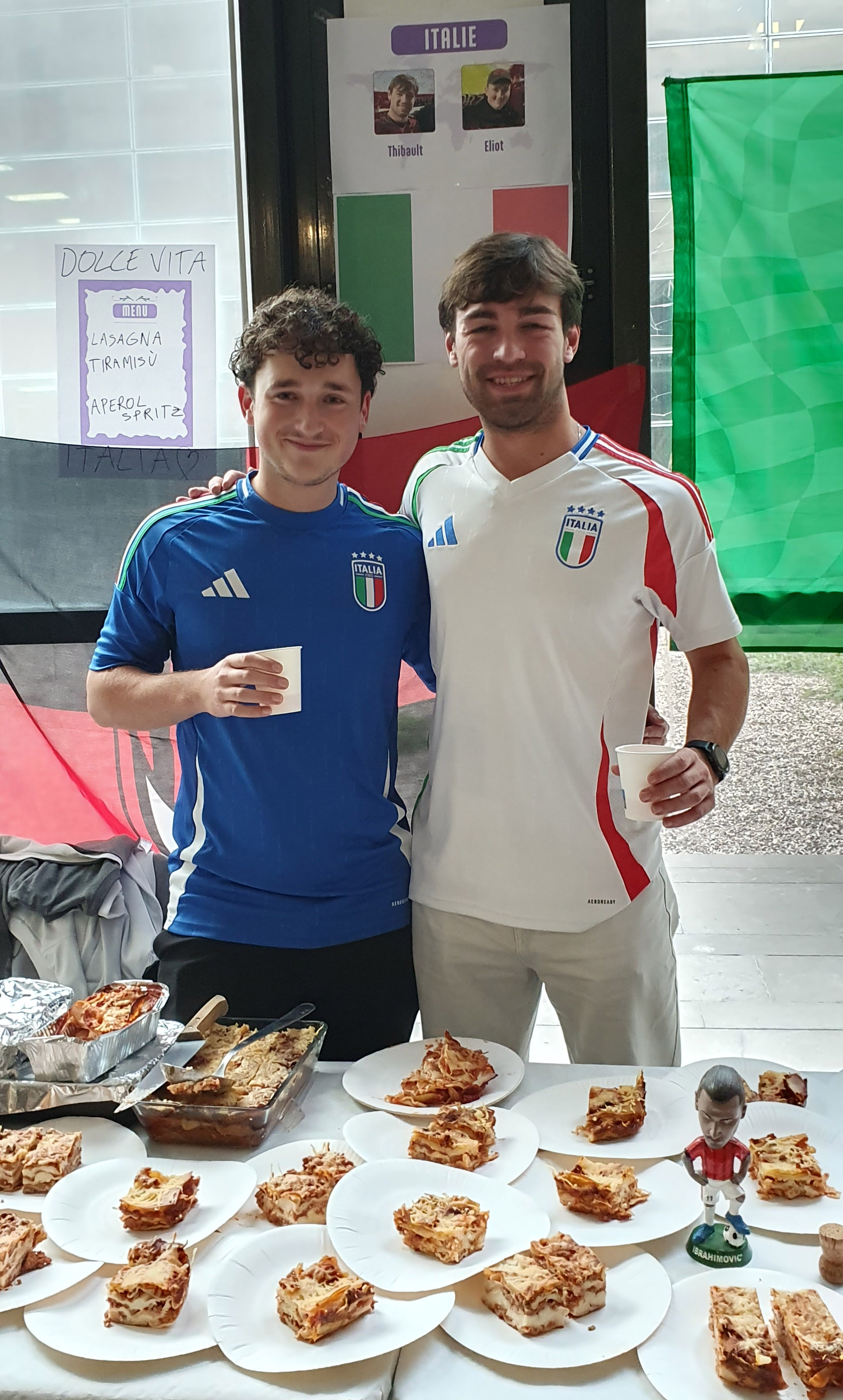 Soirée internationale ENSGSI : célébration de la diversité et des étudiants internationaux. Stand de l'Italie.