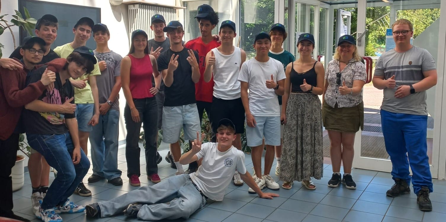 Photo de groupe des étudiants du groupe 1AP allemand de l’ENSGSI lors de leur journée d’immersion scientifique et linguistique à Sarrebruck en Allemagne
